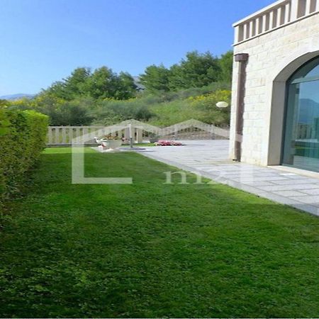 Luxury Residence โอมิช ภายนอก รูปภาพ