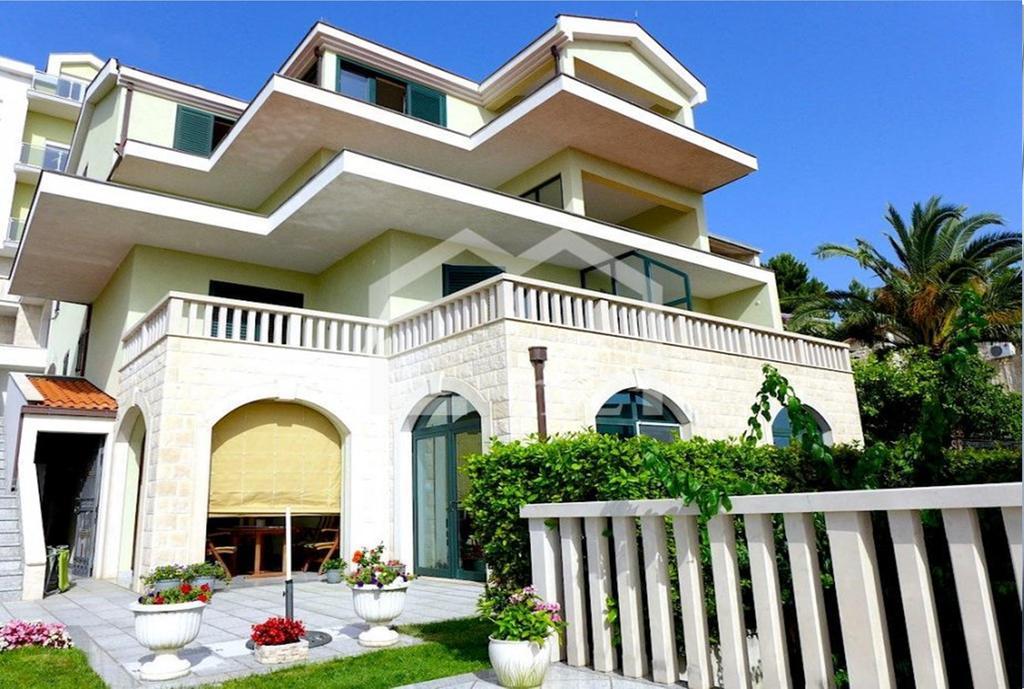 Luxury Residence โอมิช ภายนอก รูปภาพ